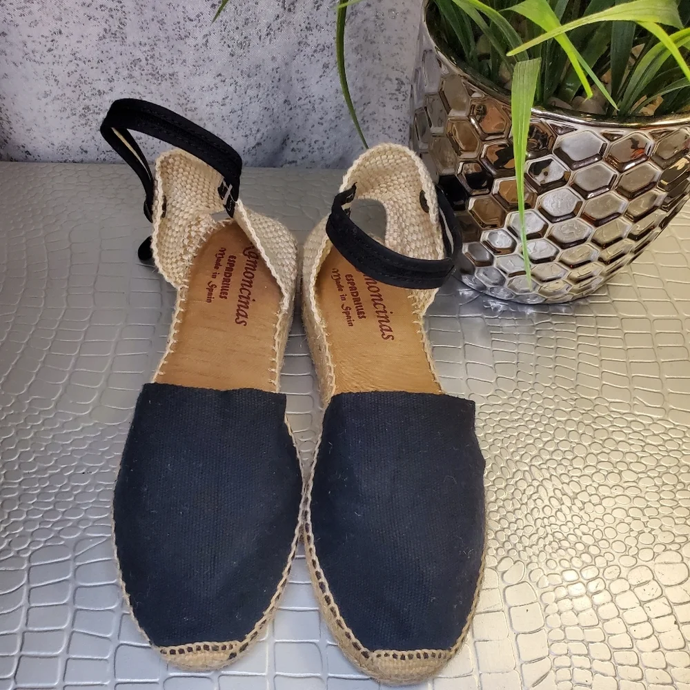 Ramoncinas NWOT  Women's Tie Up Leg Closed Toe Black Espadrille Made In Spain